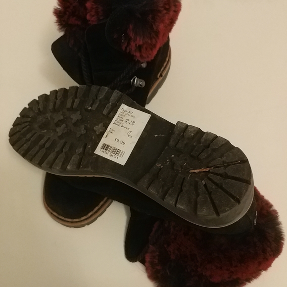 Boots - Picture 3 of 6